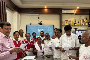 റെഡ് ക്രോസ് ജില്ലാ കമ്മറ്റി ഭാരവാഹികൾ